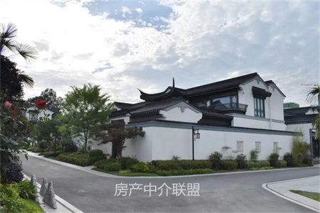 瑞嘉容园4室2厅2卫全新装修未入住